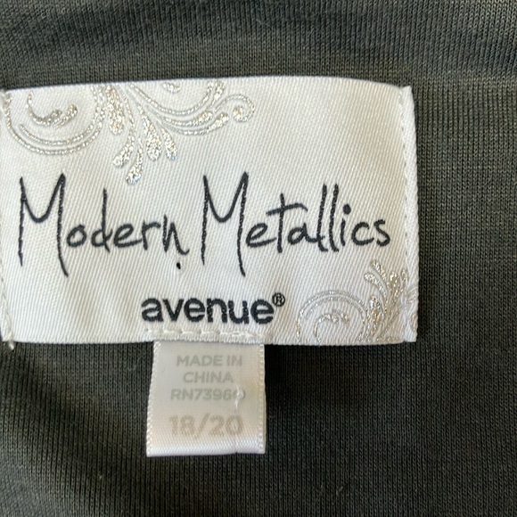 Avenue Black and Silver Sequin Dress - Picture 2 of 8